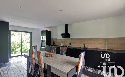 Castle for Sale in Treillières, Pays de la Loire, France