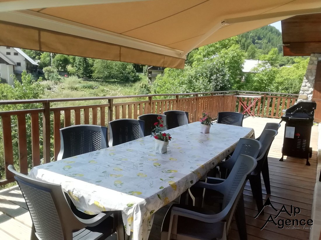 Chalet in Puy-Saint-Vincent, Provence-Alpes-Côte d'Azur, France 1 - 15980148