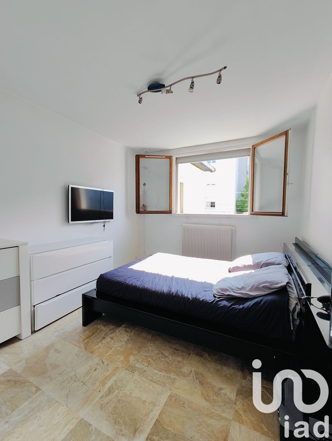 House in Arrondissement of Bobigny, Ile-de-France, France 4 - 15982689