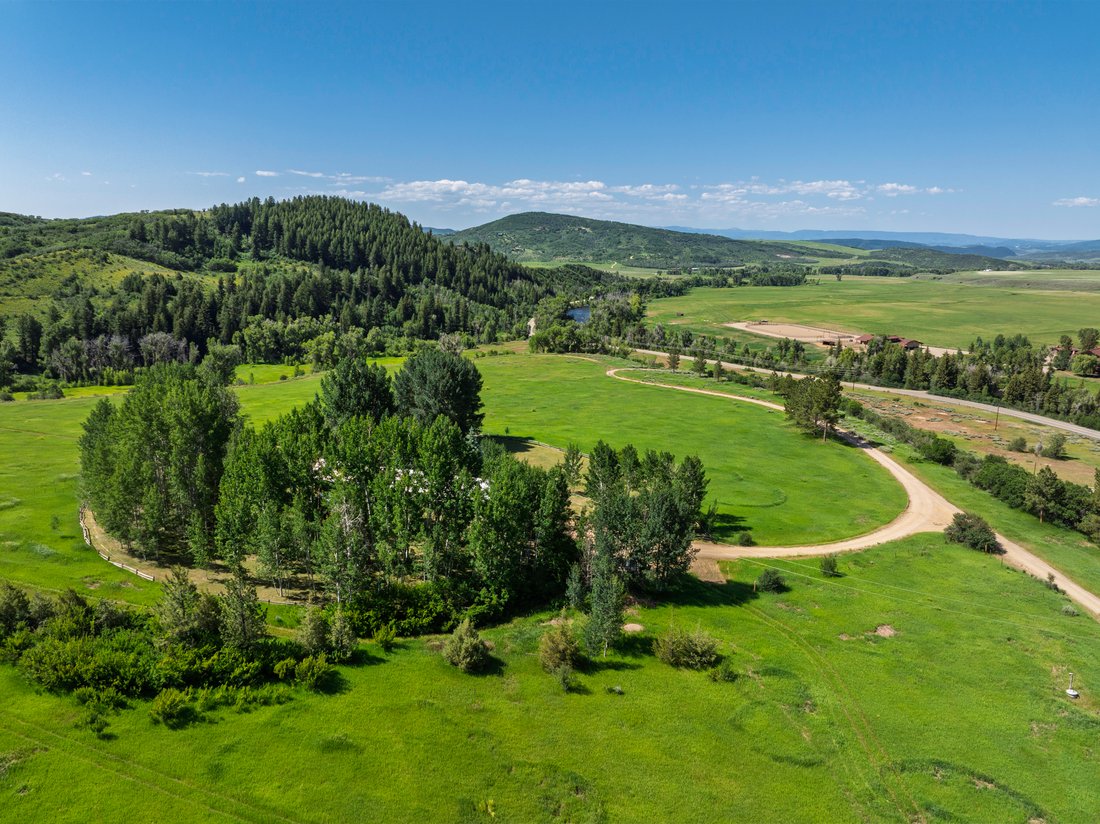 Steamboat Springs, Colorado, United States 3 - 14869863