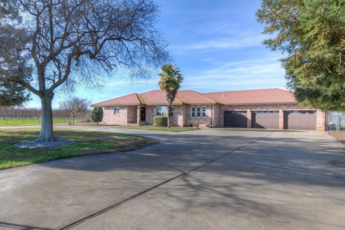 House in Yuba City, California, United States 3 - 15979461