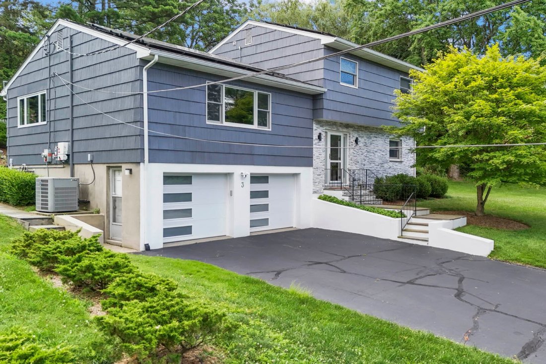 3 Ivanhoe Place In Briarcliff Manor New York United States For Sale