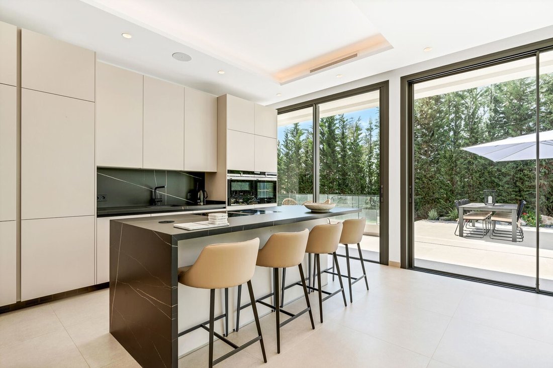 Villa in Puerto Banus, Marbella, Spain 4 - 15983702