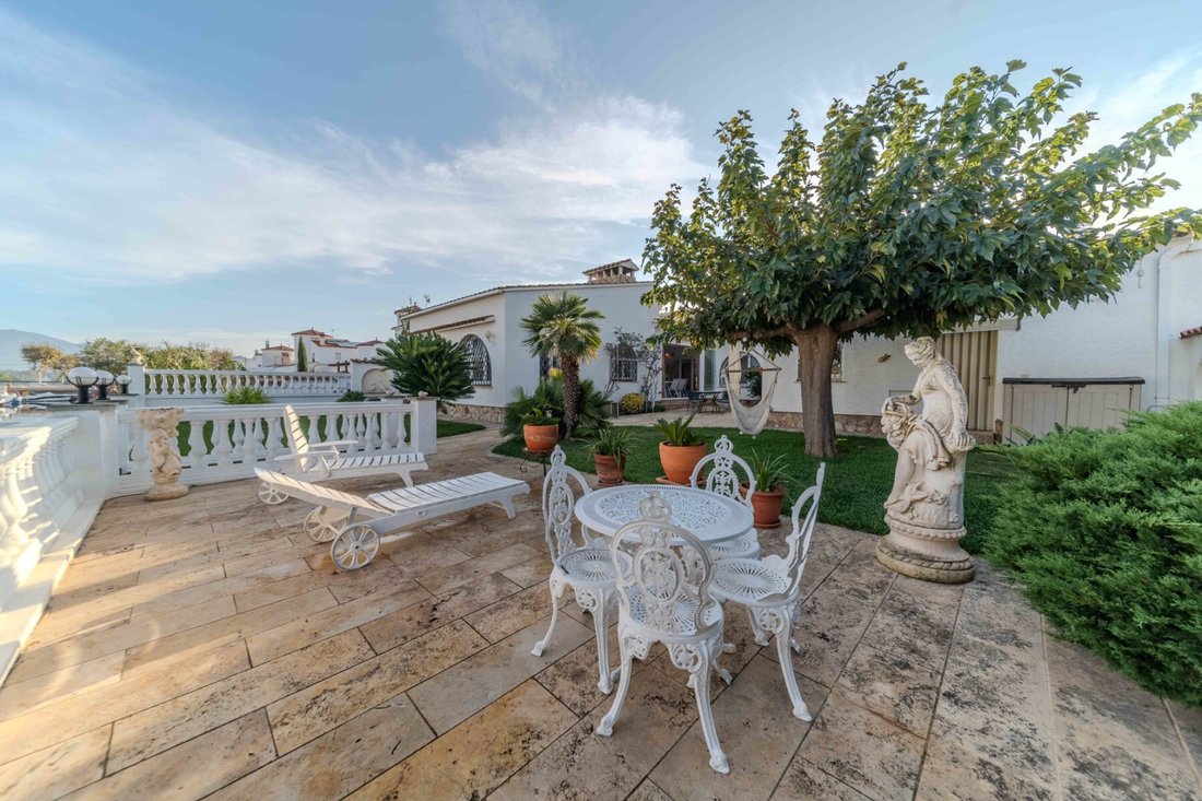 House in Empuriabrava, Catalonia, Spain 3 - 14910566