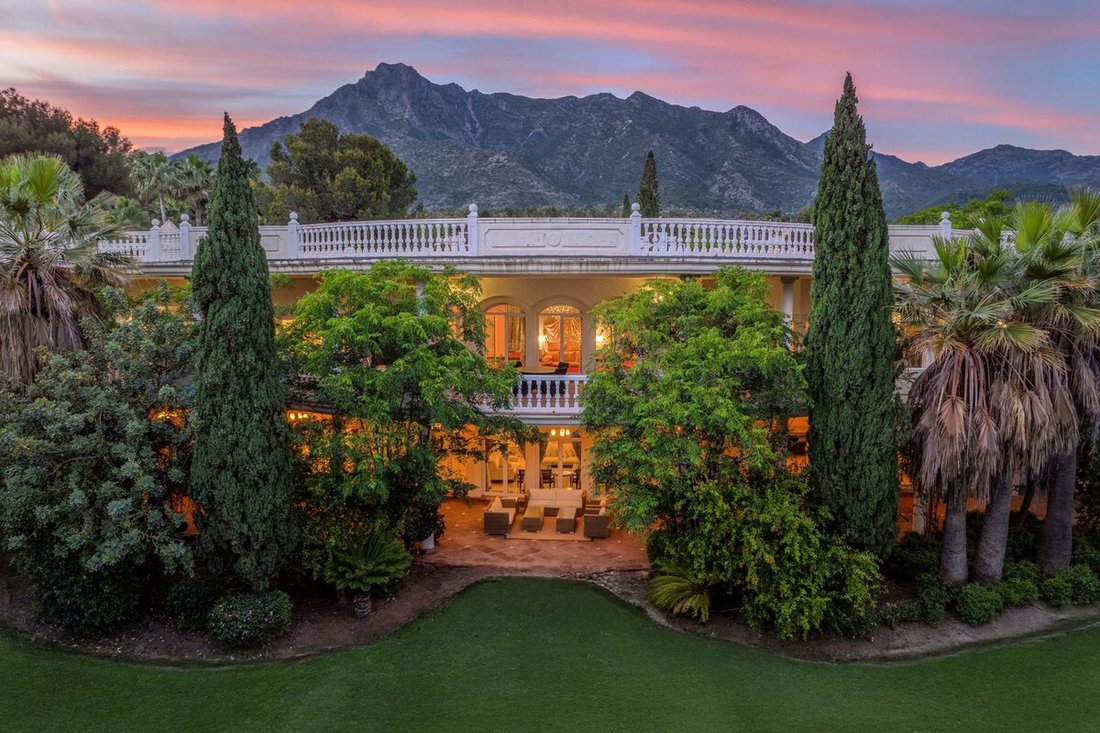 Villa in Sierra Blanca, Marbella, Spain 1 - 15983808