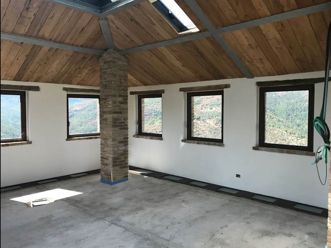 Estate in Passignano sul Trasimeno, Umbria, Italy 5 - 15984978