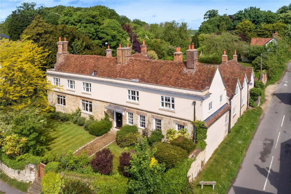 House in Whitchurch, England 1 - 14413437