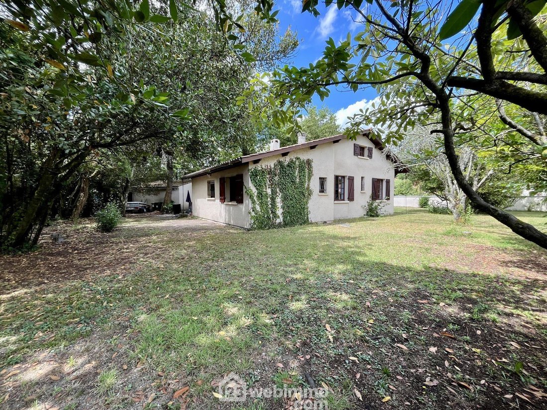 Villa in Le Monteil-Paul Montagne, Pessac, France 1 - 15984245