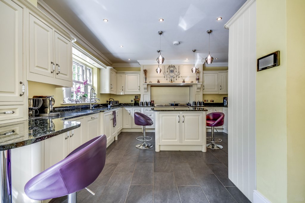 House in Great Baddow, England 5 - 15985084