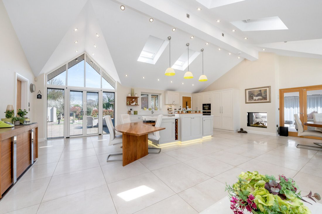 Bungalow in Kirby Muxloe, England 3 - 15498857