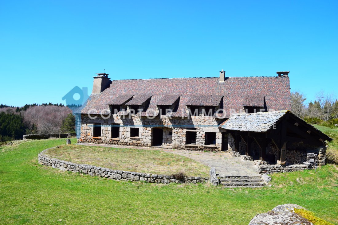 Castle in Lachapelle-Graillouse, Auvergne-Rhône-Alpes, France 1 - 15985104
