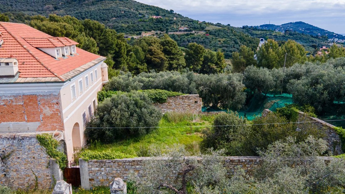 Estate in Porto Maurizio, Imperia, Liguria 3 - 15984119
