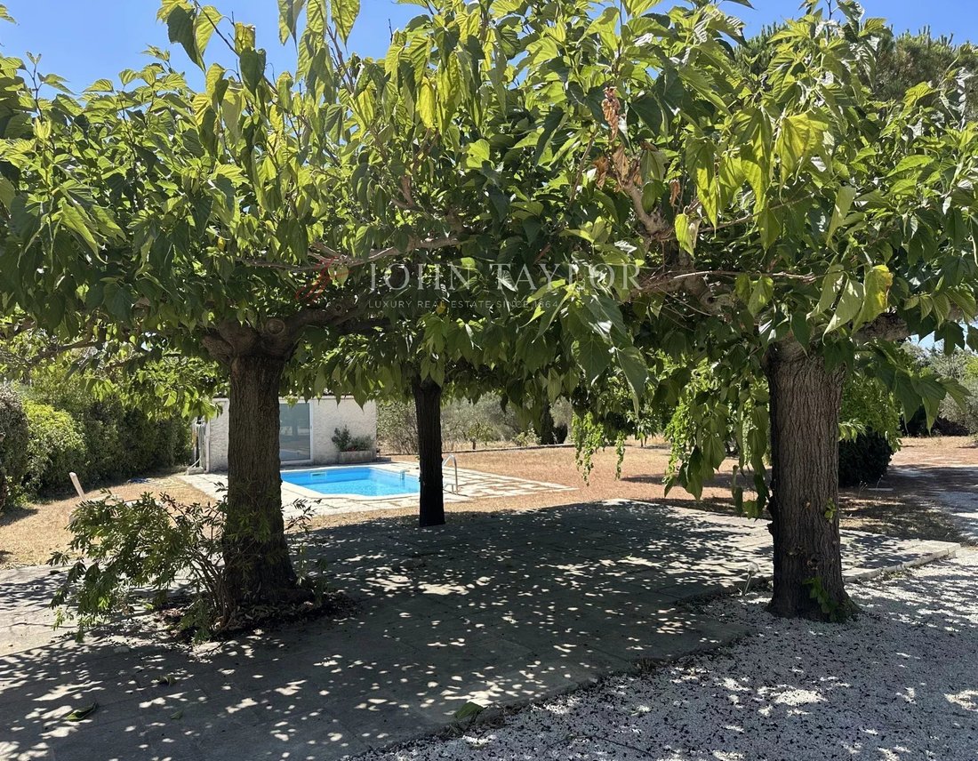 House in Fontvieille, Provence-Alpes-Côte d'Azur, France 4 - 15984089