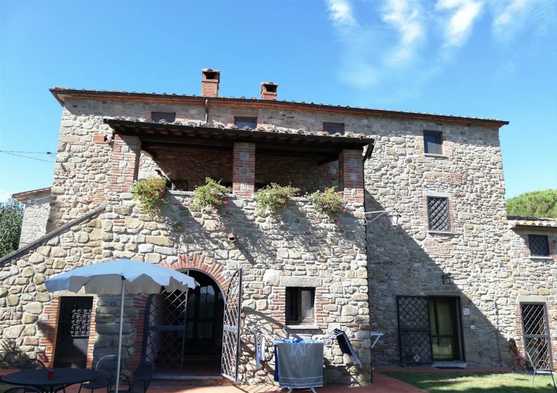 Farm Ranch in Tuoro sul Trasimeno, Umbria, Italy 4 - 15984982