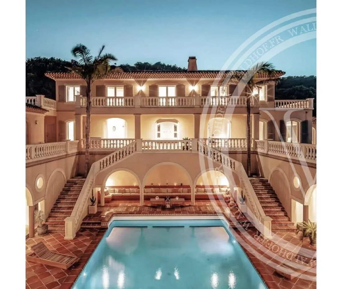 Villa in Zone Est Diffuse, Saint-Tropez, France 3 - 13690941