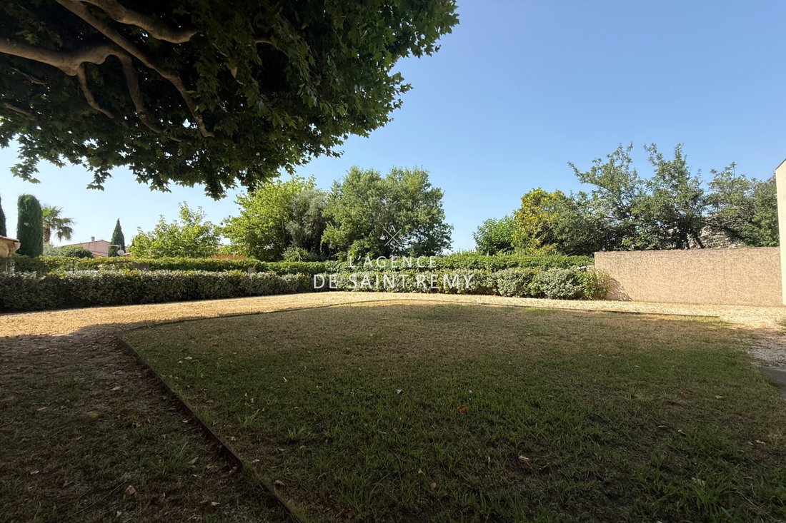 Villa in Châteaurenard, Provence-Alpes-Côte d'Azur, France 3 - 15984136