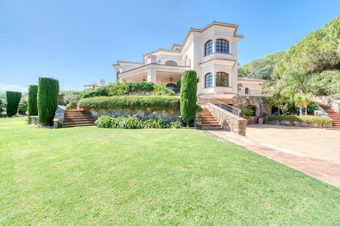 Villa in Sotogrande, San Roque, Andalusia 2 - 15984329