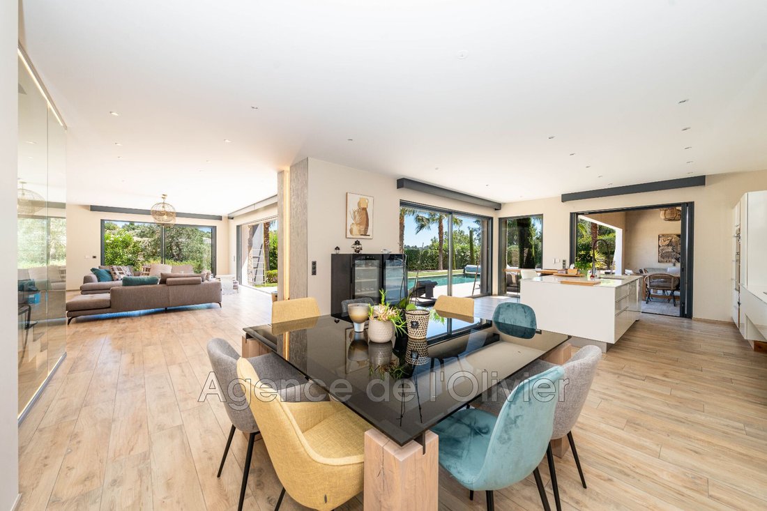 Villa in Valbonne, Provence-Alpes-Côte d'Azur, France 4 - 15985005