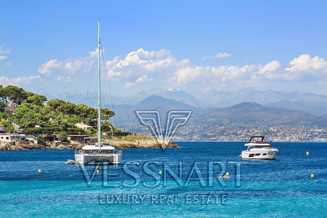Apartment in Antibes, Provence-Alpes-Côte d'Azur, France 2 - 15984005