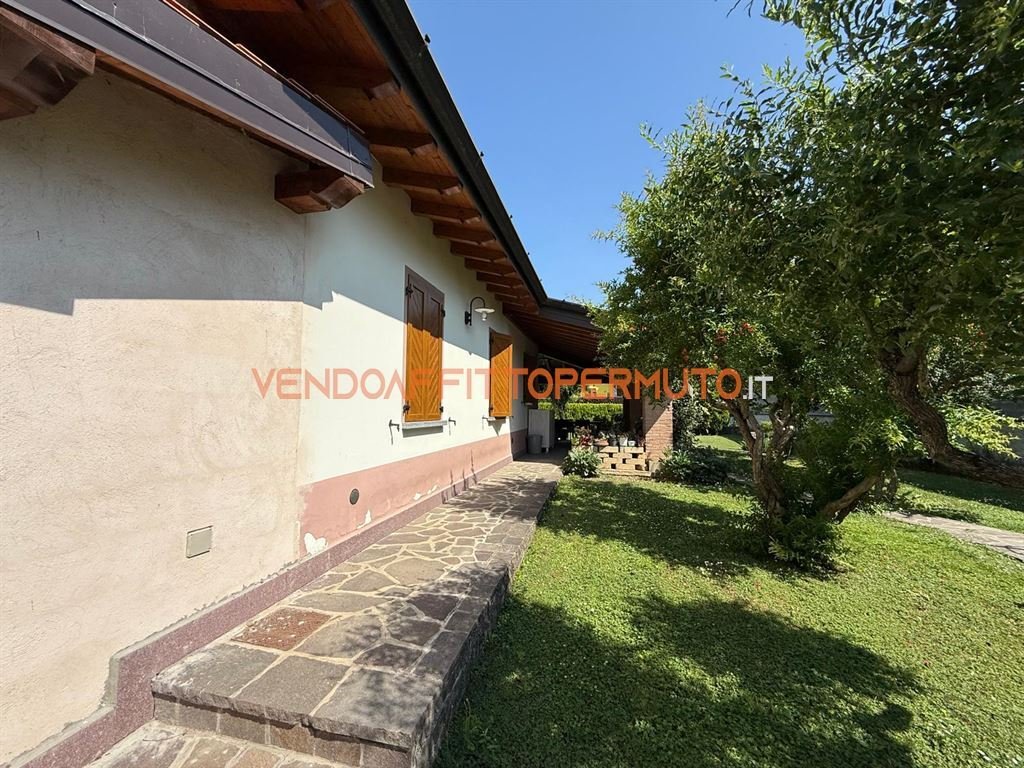 Villa in Romano di Lombardia, Lombardy, Italy 5 - 15984783