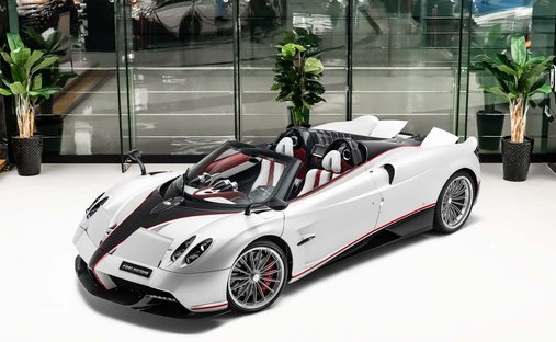 Pagani Huayra 2019 in United Arab Emirates 1