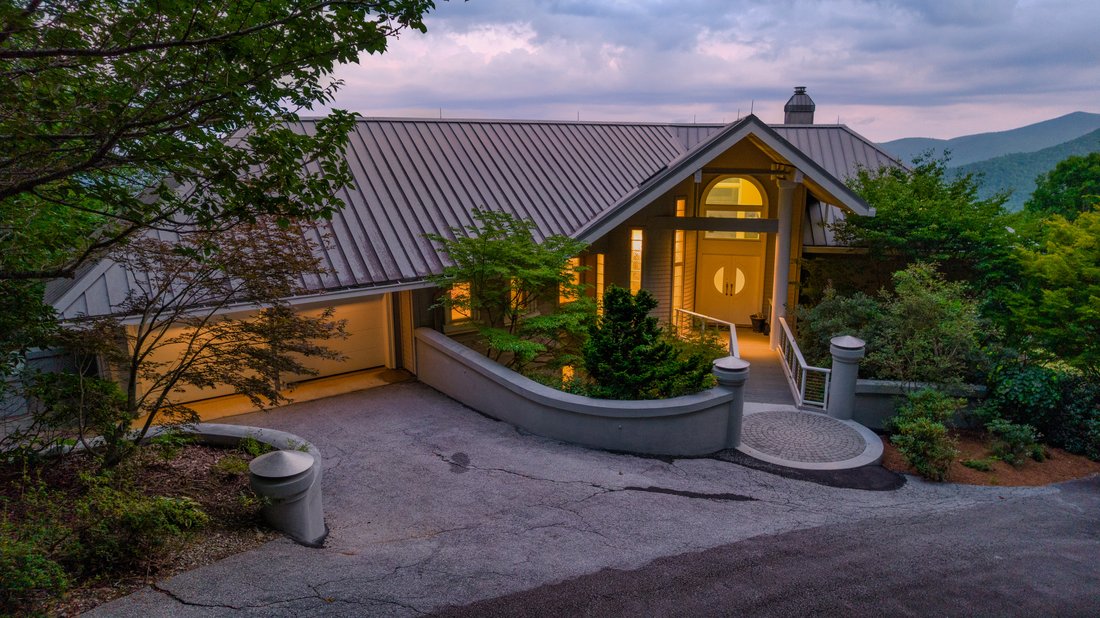 House in Highlands, North Carolina, United States 1 - 15983815