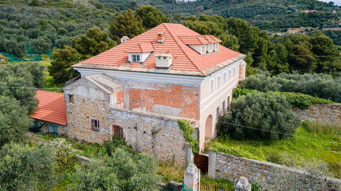 Estate in Porto Maurizio, Imperia, Liguria 2 - 15984119