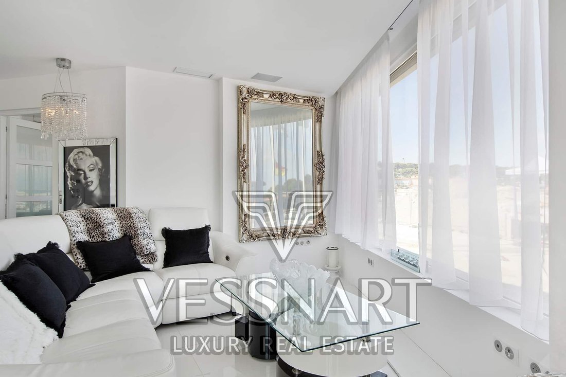 Apartment in Antibes, Provence-Alpes-Côte d'Azur, France 5 - 15984005
