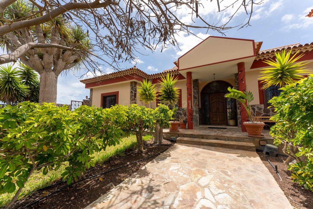 Villa in Arona, Canary Islands, Spain 3 - 15984186