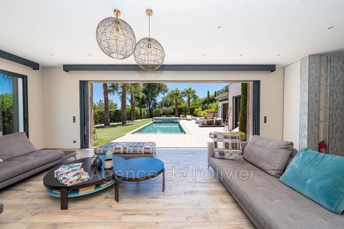 Villa in Valbonne, Provence-Alpes-Côte d'Azur, France 2 - 15985005