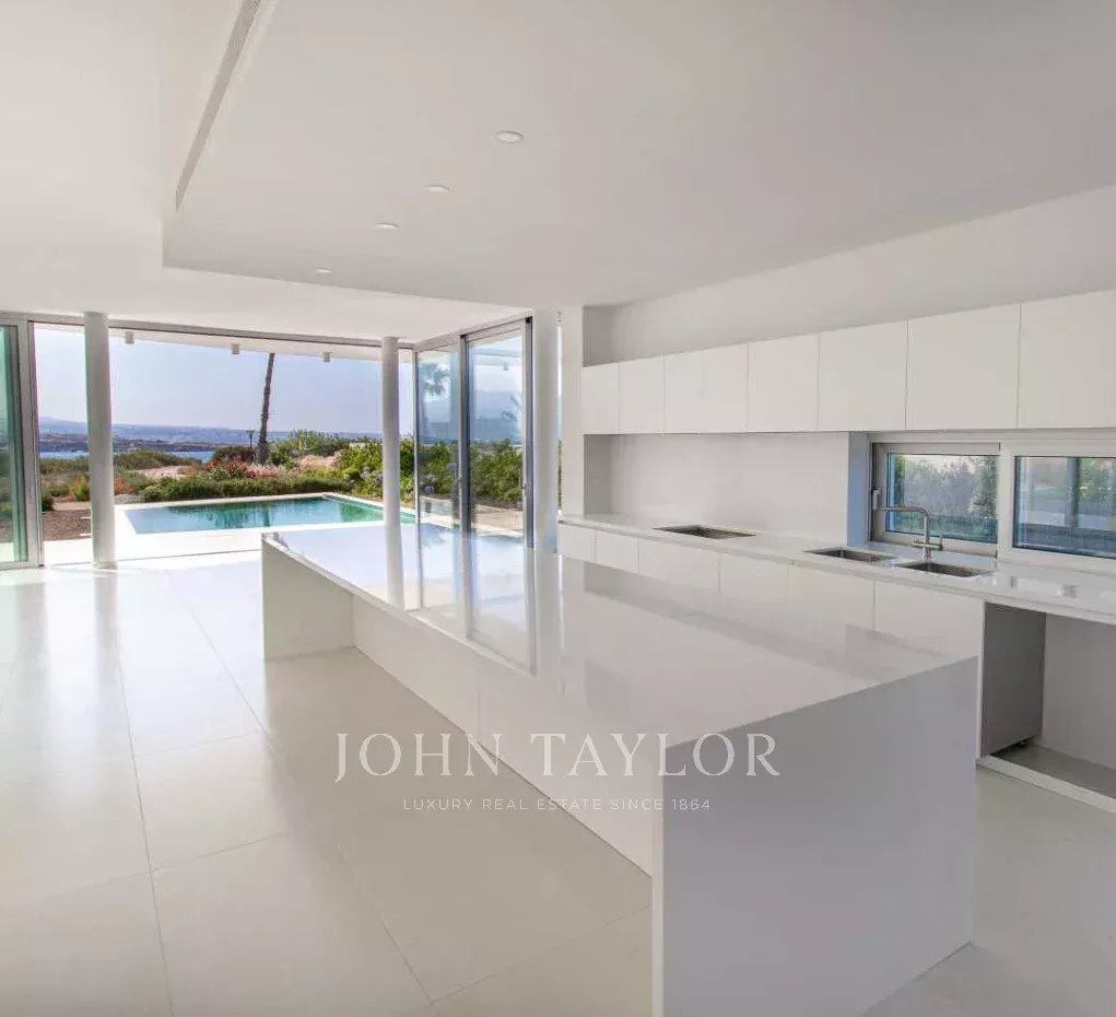 Villa in Peyia, Paphos, Cyprus 1 - 15984225