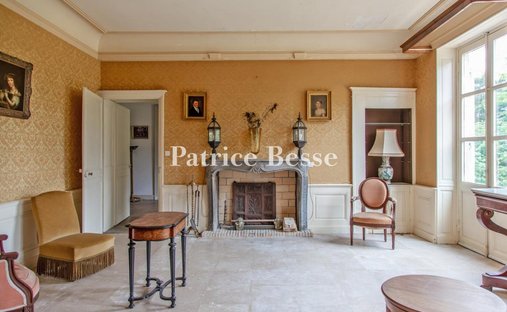 Beautiful Property Of The XI Xth Century Of Tuscan Style In The Heart Of A Closed Park And Raises Abo