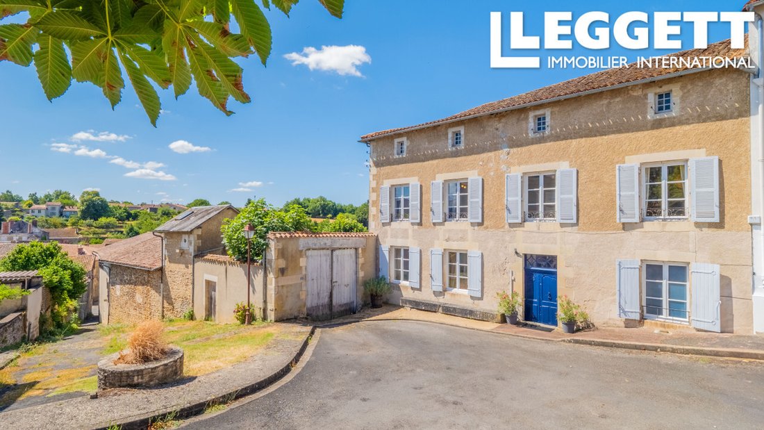 Villa in Charroux, Nouvelle-Aquitaine, France 1 - 15321777