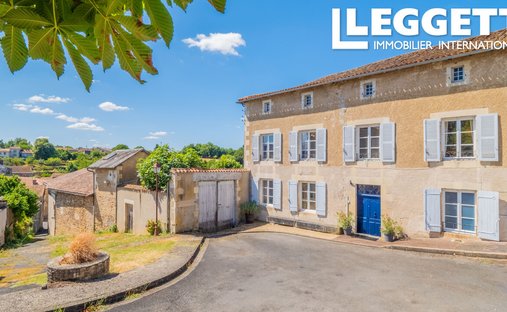 House in Charroux, Nouvelle-Aquitaine, France 1