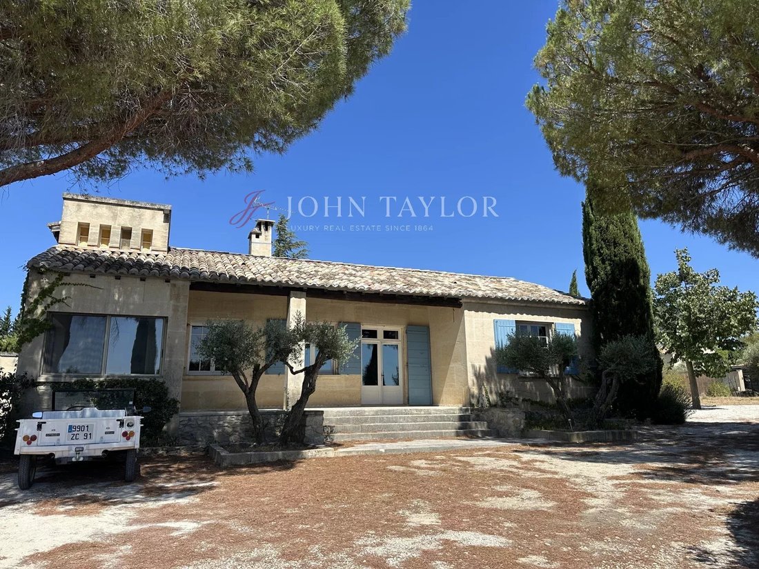House in Fontvieille, Provence-Alpes-Côte d'Azur, France 2 - 15984089