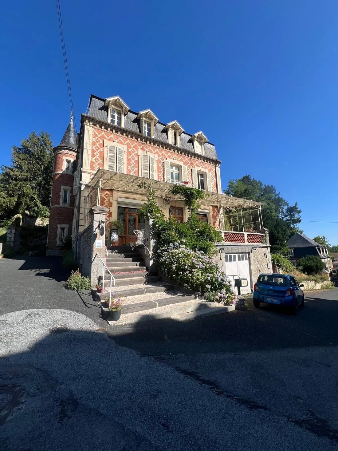 Estate in Evaux-les-Bains, Nouvelle-Aquitaine, France 4 - 15984093