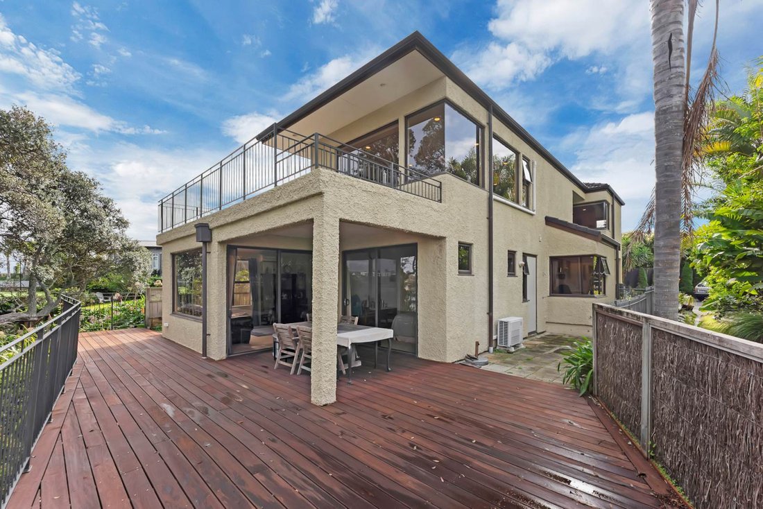 House in Auckland, Auckland, New Zealand 2 - 15985669