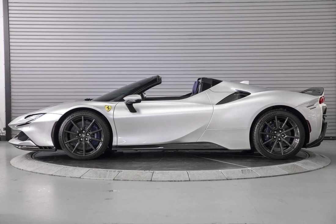 Roadster in Saginaw, Michigan, United States 2 - 15984653