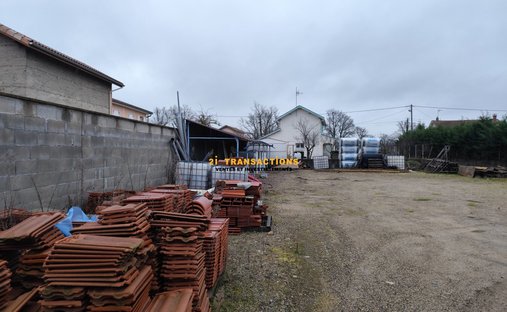 Castle for Sale in Feurs, Auvergne-Rhône-Alpes, France