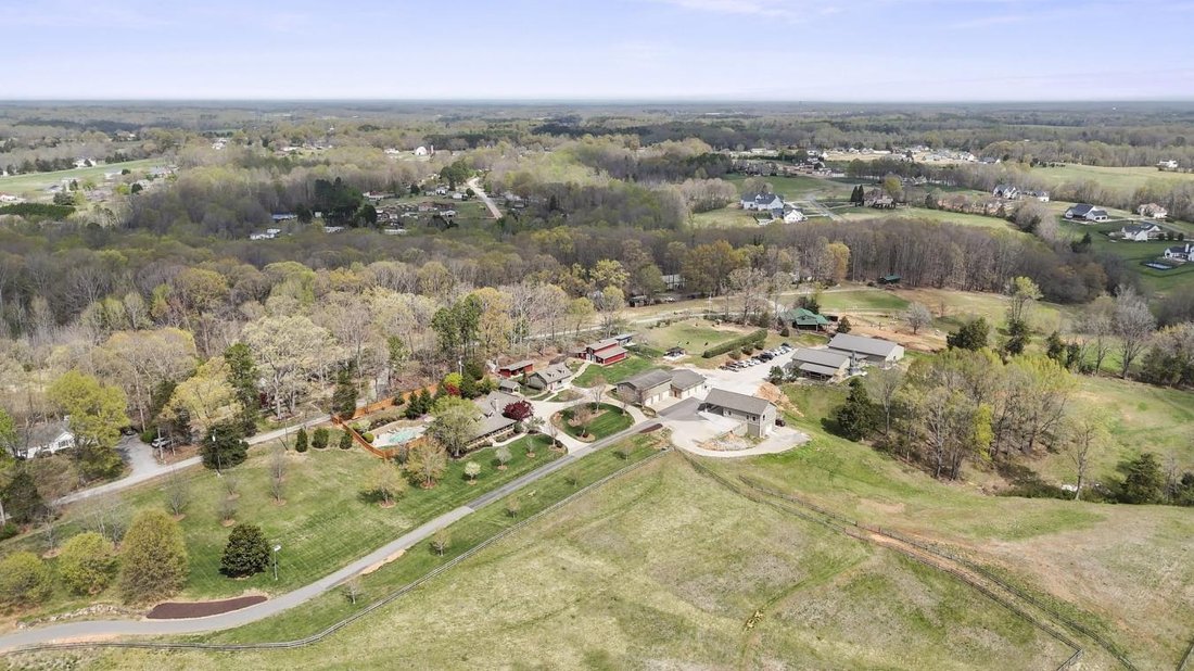 House in Mooresville, North Carolina, United States 1 - 15986655