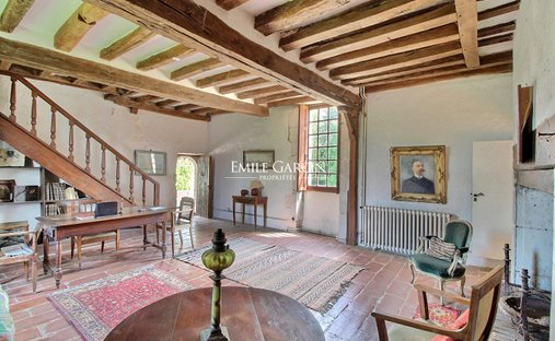 Castle for Sale in Auxerre, Bourgogne-Franche-Comté, France