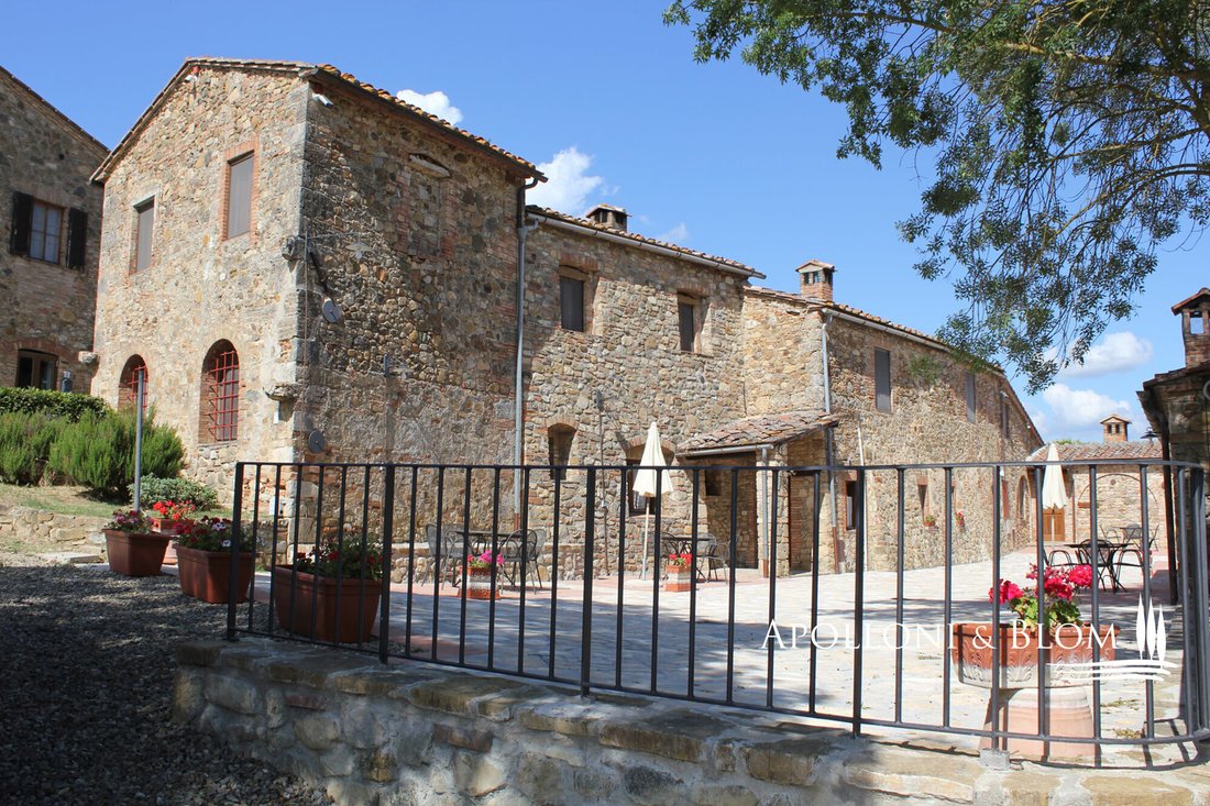 House in Poggibonsi, Tuscany, Italy 4 - 15987472