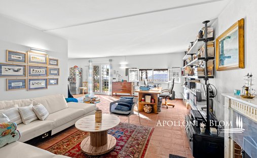 Apartment in Colombiera-Molicciara, Liguria, Italy 1