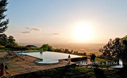 Villa in Camaioni, Tuscany, Italy 1