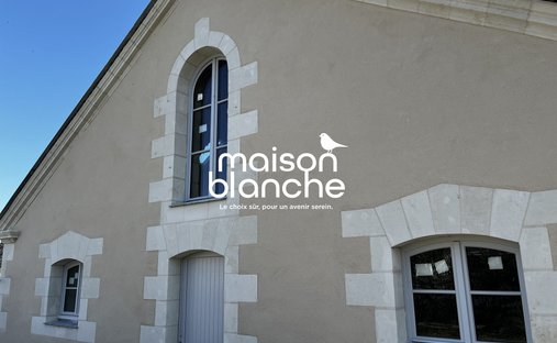 Castle for Sale in Savennières, Pays de la Loire, France