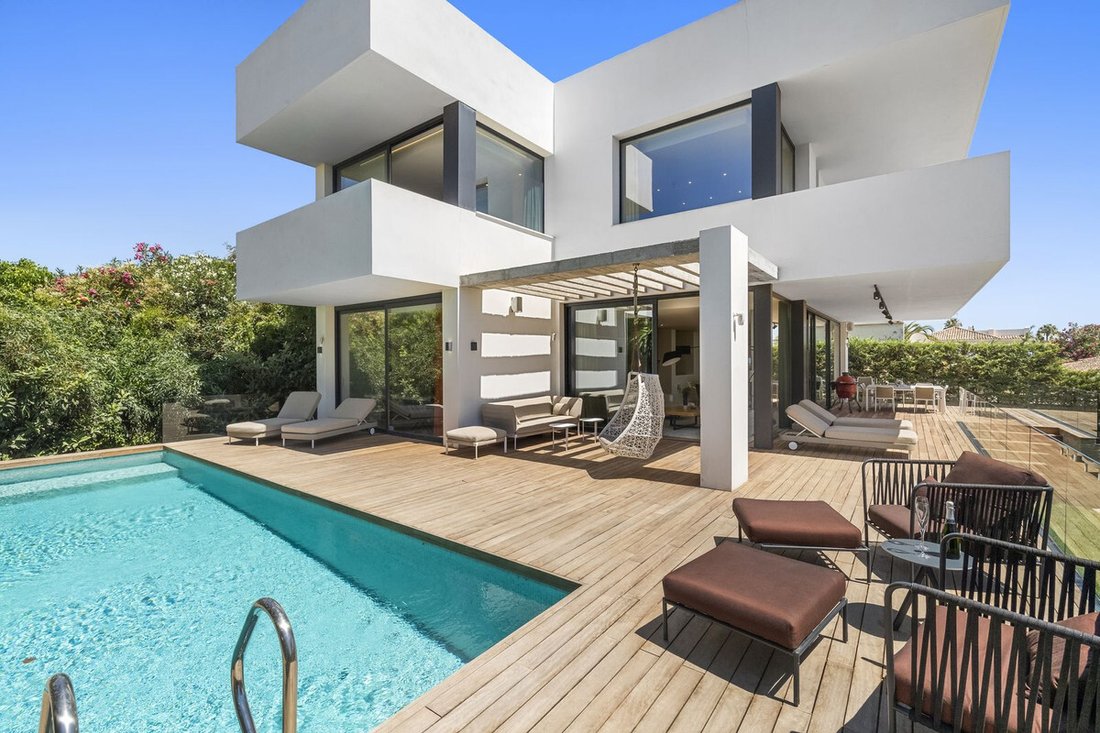Villa in Marbella, Andalusia, Spain 1 - 15987539