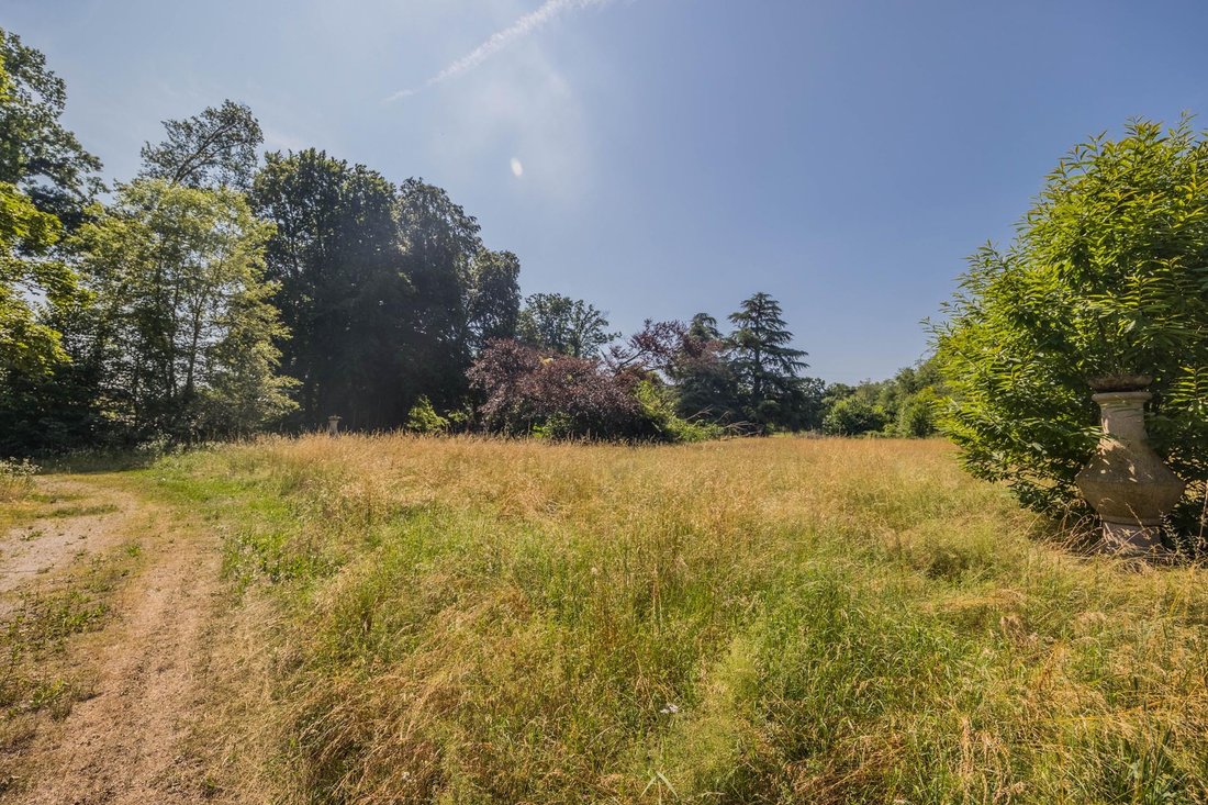 Farm Ranch in Casorate Sempione, Lombardy, Italy 5 - 15987570