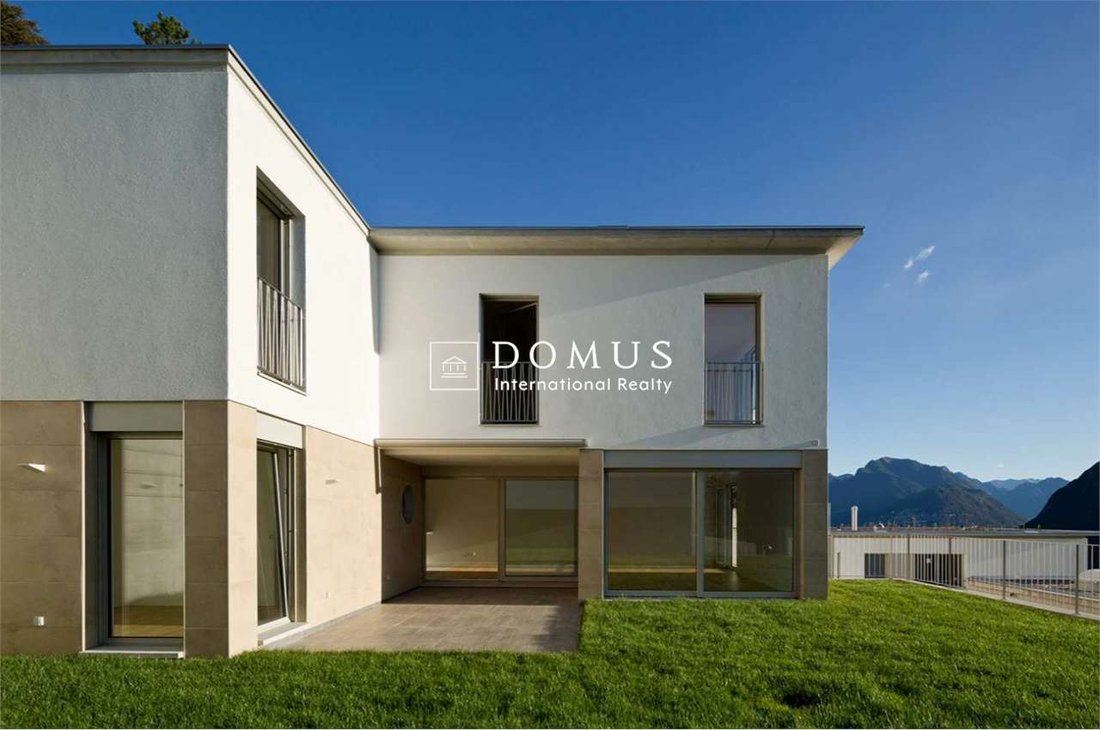 Villa in Collina d'Oro, Ticino, Switzerland 1 - 12585143