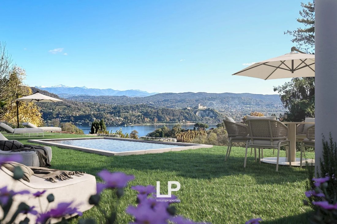 Villa in Arona, Piedmont, Italy 4 - 15988000
