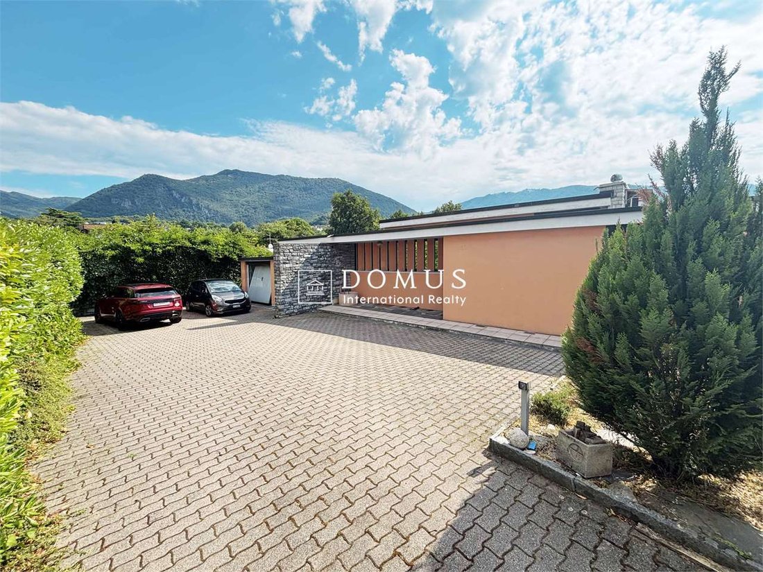 Villa in Coldrerio, Ticino, Switzerland 1 - 15909200